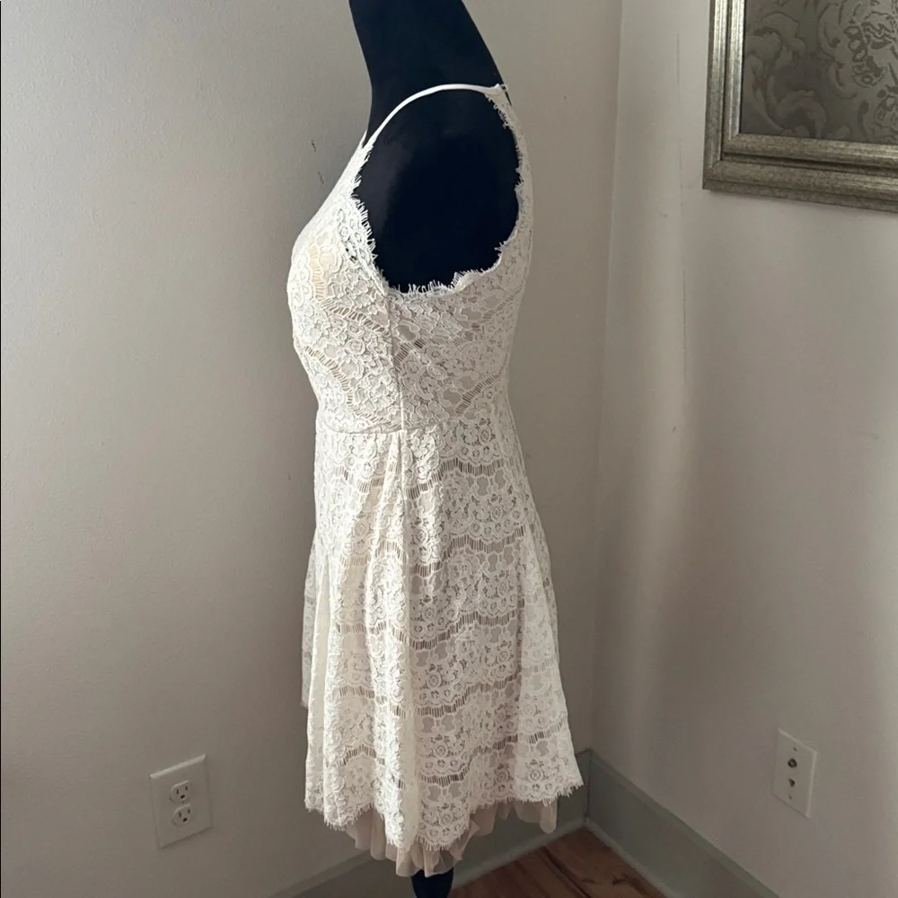 Francesca’s halter White Lace Sleeveless nude‎ overlay mini Dress Sz S